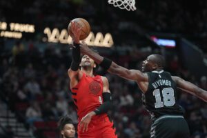 Biyombo Spurs