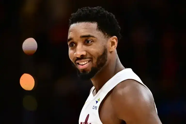 Cleveland Cavaliers beat Los Angeles Clippers.