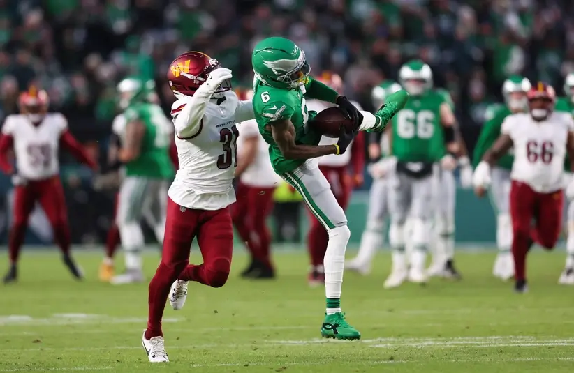 Eagles WR Devonta Smith Catches a Pass vs the Washington Commanders Jonathan Jones