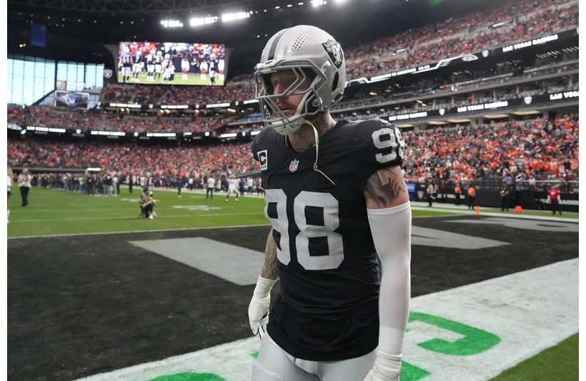 Dec 7, 2025; Paradise, Nevada, USA; Las Vegas Raiders defensive end Maxx Crosby (98) on the field prior to a game against the Denver Broncos at Allegiant Stadium. Mandatory Credit: Kirby Lee-Imagn Images